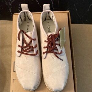 TOMS Woman’s Bota Floral Suede Ankle Boot-Blush Pink Size 8 New No Box